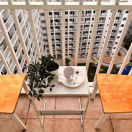 Daisy'S Suite By Staycation Manila Exterior foto